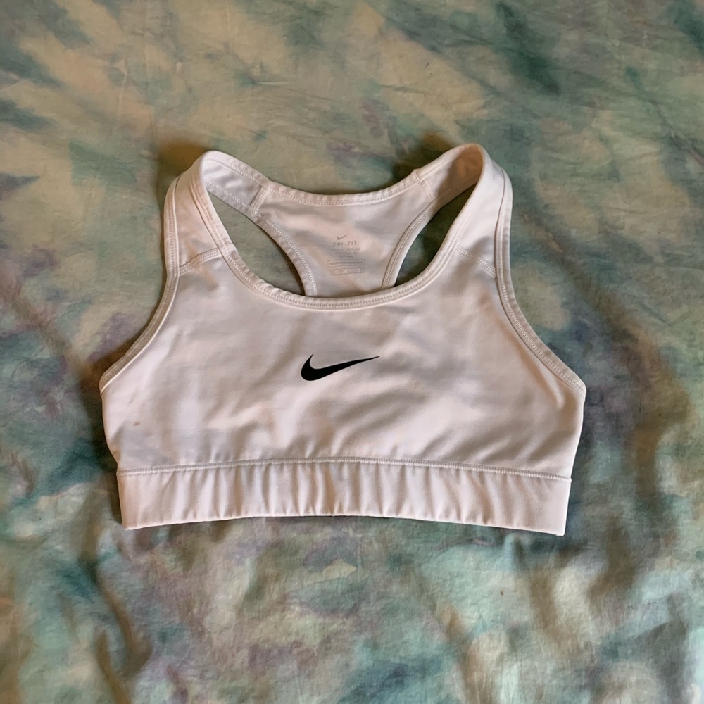 women’s black and white nike sports bra size XS